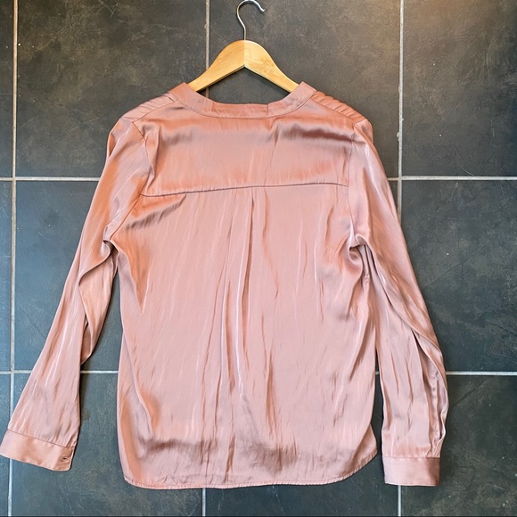 NWT Gorgeous bronze silky blouse - Picture 5 of 6